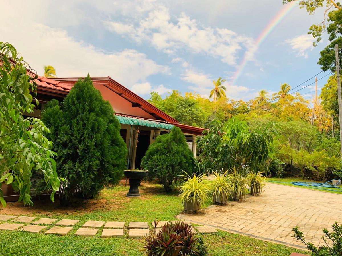 Lal Home Stay Sigiriya Bagian luar foto